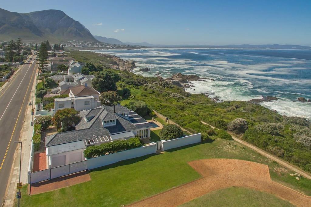 Wild Waters At Kraal Rock On The Cliffs In Hermanus Villa Bagian luar foto